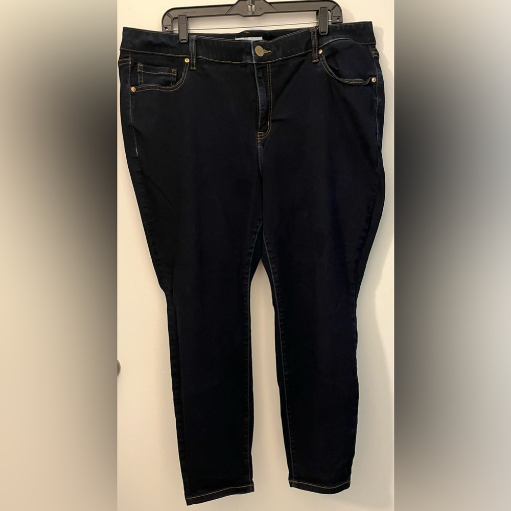 Lane Bryant Flex Magic Waistband Signature Fit Mid-Rise Skinny Jean 22 Short